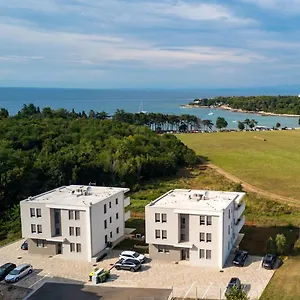 Apartmán Baden Basanija, Umag-with Sea View, Parking And 300m From The, Bašanija
